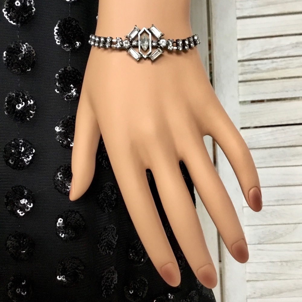 Express Sparkly Rhinestone Bracelet - Picture 3 of 7